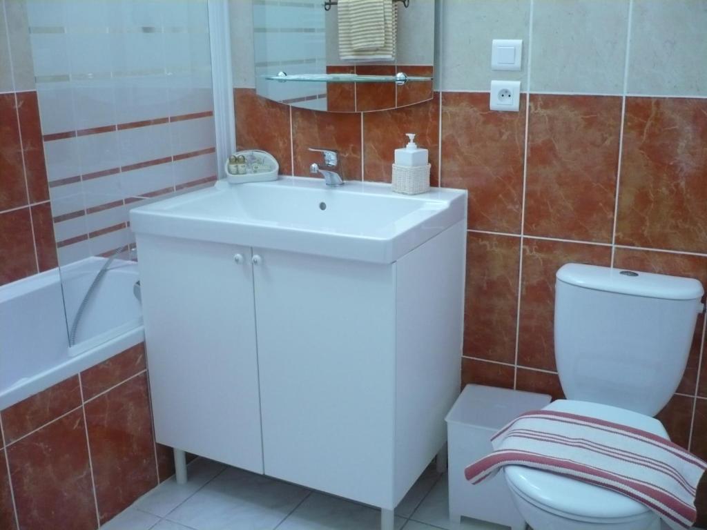 Les Convertigues Montjoire Номер фото